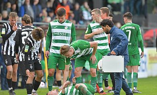 Linksverteidiger Pascal Widdecke verletzte sich am Fuß. Dadurch kam Philimon Tawiah zu seinem ersten Liga-Einsatz. - Jens Dünhölter