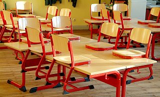 Schulklassen bleiben am Donnerstag in NRW leer. - picture alliance / JOKER