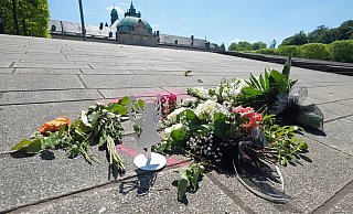 Der 20-jährige Philipos T. kam nach einem Angriff vor dem Oeynhauser Kaiserpalais ums Leben. Der mutmaßliche Täter ist derzeit mit zwei Verteidigern unterwegs. Das wirft in Teilen der Öffentlichkeit Fragen auf. - Thorsten Gödecker
