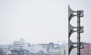 Die neuen elektrisch betriebenen Sirenen haben einen deutlich dünneren Ton im Verglich zu den klassischen Heul-Systemen aus der Zeit des Kalten Krieges. - Rolf Vennenbernd
