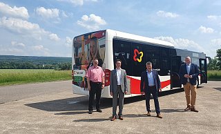 v.l. Bernhard Risse (go.on), Bernd Adelmeyer (stellv. nph-Geschäftsführer), Dirk Hänsgen (go.on – Geschäftsführer) und Bürgermeister Daniel Hartmann (Stadt Höxter). - NPH