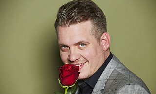 Der Paderborner Gustav Masurek nahm als Kandidat bei der achten Staffel von "Die Bachelorette" teil - nun ist er im nächsten Trash-TV-Format zu sehen. - TVNOW Der Paderborner Gustav Masurek nahm als Kandidat bei der achten Staffel von "Die Bachelorette" teil - nun ist er im nächsten Trash-TV-Format zu sehen. - TVNOW