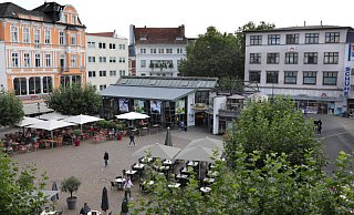 Das Cafe Extrablatt am alten Markt. - Frank-Michael Kiel-Steinkamp (Archivbild)