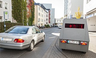 Neuer Blitzer: Ab sofort erfassen drei Anhänger in Bielefeld Temposünder. - Joerg Dieckmann - www.dieckmann-fotodesign.de