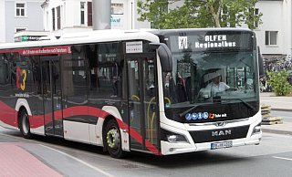 In Paderborn sind die Busse noch gut gefüllt, geht es aber auf die umliegenden Ortschaften im Kreis Paderborn, sieht es anders aus. - Uwe Müller