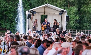 Auch beim diesjährigen Weinfest wird es wieder Live-Musik geben. - Karl-Hendrik Tittel