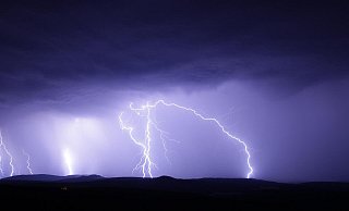 Es kann zu Blitzeinschlägen im Kreis Herford kommen, so der Deutsche Wetterdienst - (Symbolbild): Pixabay