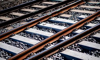 Die vermeintliche Abkürzung über die Gleise am Hauptbahnhof in Paderborn bringt einen 37-Jährigen ins Gefängnis. - Hauke-Christian Dittrich