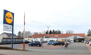 Der Lebensmittelmarkt an der Hatzfelder Straße in Schloß Neuhaus soll durch einen Neubau ersetzt werden. - Anna-Lena Hinder