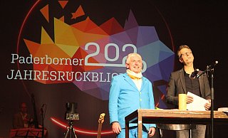 Moderator Erwin Grosche (l.) eröffnete mit Stadtmuseumsleiter Markus Runte den Abend. - Moritz Jülich