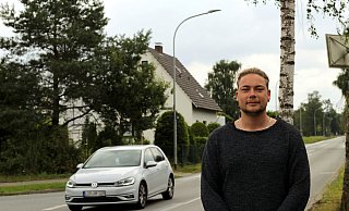 Fabian Farthmann will Autofahrer vor Blitzern warnen. Wer „Moneypenny", seinen Kollegen „Nico" oder eine Polizeikontrolle sieht, kann ihn darüber informieren. - Melanie Wigger