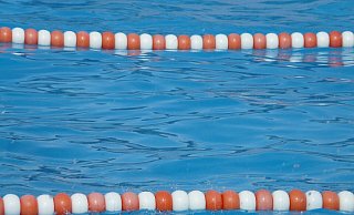 Um den kleinen und großen Besuchern des Waldfreibades Hiddenhausen nicht auch noch den letzten Spaß zu nehmen, hat Bürgermeister Andreas Hüffmann entschieden, das Freibad trotz Gaskrise weiter zu beheizen. - Hans Braxmeier, Pixabay