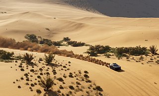 Die oft als härteste Rallye der Welt zitierte Dakar-Rallye führt uns in die Wüsten Saudi-Arabiens. - Saber Interactive