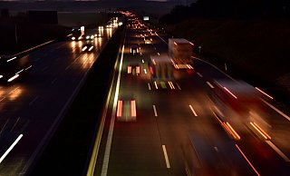 In der Nacht zu Dienstag hat es mehrere Unfälle auf der Autobahn gegeben. - Pixabay