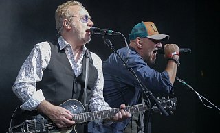 Fury in the Slaughterhouse traten im Sommer 2021 im Safariland in Schloß Holte-Stukenbrock auf. Die Brüder Kai und Thorsten Wingenfelder kennen aber auch Büren schon. - Kristoffer Fillies
