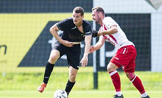 Hängen geblieben: Julian Wolffs (l.) frühes Führungstor reichte dem SV Rödinghausen in Düsseldorf nicht zu einem Punktgewinn. - Noah Wedel