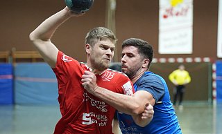 Altenhagen-Heepens Bjarne Franz (l.) darf auf eine Top-Saison mit 31:21 Punkten und Platz fünf zurückblicken. - Peter Unger
