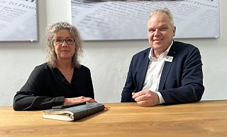 Susanne Kohlmeyer (Geschäftsführung Arbeitslosenselbsthilfe) und Volker Brüggenjürgen (Vorstand Caritasverband Kreis Gütersloh) sind Sprecher der Gütersloher Armutskonferenz - Jeanette Salzmann