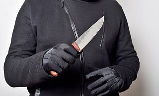 Messer mit solchen Klingen sind nicht nur in Waffenverbotszonen verboten. (Symbolfoto) - Pixabay