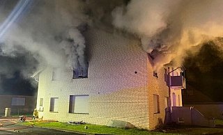 Das Feuer erzeugte unglaublich viel Rauch. - Freiwillige Feuerwehr Hiddenhausen