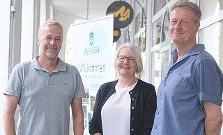 Dirk Hinke (v. l.) und Beatrix Becker sind ab September bis Jahresende gemeinsam Geschäftsführer der Aqua Magica. Michael Scholz hat sein neues Büro in den Kolonnaden eingerichtet. - Ulf Hanke
