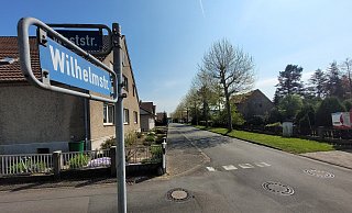 In einer Wohnung an der Wilhelmstraße soll der 39-Jährige das Paar misshandelt haben. - Florian Weyand