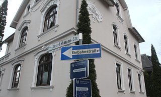 Der 22-Jährige hat nach Erkenntnissen der Mordkommission am 2. Januar "in Eile" seine Wohnung in der Dr.-Louis-Lehmannstraße in Richtung Portastraße verlassen. - Ulf Hanke