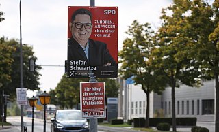 Stefan Schwartze hat den Wahlkreis 133 souverän gewonnen. Die Spitzen der heimischen Parteien fragen sich, warum diese Wahl so anders war. Nicht Themen sondern „Petitessen“ hätten den Ausschlag gegeben. Foto: Nicole Sielermann - Nicole Sielermann