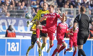 Marius Wörl (r.) machte gegen den BVB II ein starkes Spiel und erzielte sein erstes Kopfballtor als Profi. - Oliver Krato