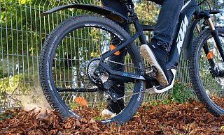Der Mann fiel von seinem E-Bike. - Symbolbild: Pixabay