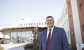 Christian Jostes ist seit knapp drei Jahren Geschäftsführer der KHWE. - Foto: Veit Mette/KHWE