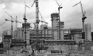 Das Hauptgebäude der Universität Bielefeld. Am 17. November 1969 wird sie eröffnet. - Otto Sudmann