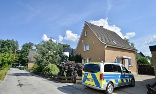 Bereits wenige Stunden, nachdem sie nicht zur Verabredung mit ihrem neuen Lebensgefährten erschien, durchsuchte die Polizei das Elternhaus von Marion S. in Steinhagen. - Wolfgang Wotke