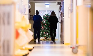 Viele Kliniken in Deutschland stehen finanziell nicht gut da. Auch das Weihnachtsgeld ist teils betroffen. - Christoph Soeder/dpa