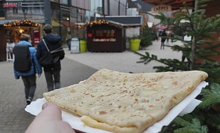 Crêpes, Glühwein, Bratwust: Was kosten die Leckereien auf dem Höxteraner Weihnachtsmarkt? - Svenja Ludwig