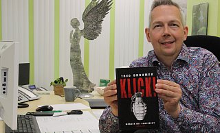 Vier Tage in der Woche ist Frank Reimer als Versicherungsfachmann tätig, drei Tage hält er sich fürs Schreiben frei. - Britta Bohnenkamp-Schmidt