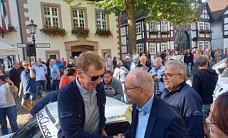 Walter Röhrl und Bürgermeister Hubertus Grimm. - Torsten Wegener