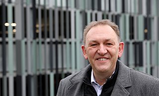 Der Vorstandssprecher der Kreiskliniken Herford-Bünde, Peter Hutmacher, will den Kreis Herford spätestens Ende 2024 verlassen. - Frank-Michael Kiel-Steinkamp