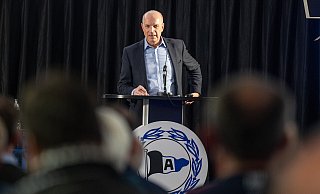 Arminia-Präsident Rainer Schütte stellte sich am Montagabend der Kritik der Mitglieder. - Oliver Krato Arminia-Präsident Rainer Schütte stellte sich am Montagabend der Kritik der Mitglieder. - Oliver Krato