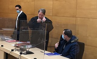 Die beiden Strafrechtler Lutz Klose (v.l.) und Jan-Christian Hochmann vertreten den Angeklagten vor dem Landgericht. - Jürgen Mahncke