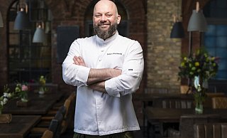 Rafael Kucharski ist Küchenchef im "elf84" in Gütersloh. - Matheus Fernandes - Blitzgarten