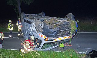 Der Fiat Ducato Maxi kam auf dem Duhner Weg (K27) nach links von der Fahrbahn ab. - Ralph Meyer