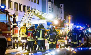 Das Feuer im Dach dieses Hauses an der Heeper Straße hatte verheerende Folgen für Bewohner und Gebäude. - Mike-Dennis MŸller / www.mdm.photo