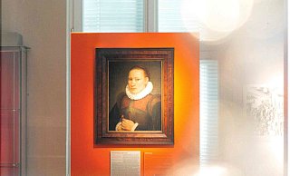 Das gestohlene Bild war ein zentrales Stück der Ausstellung „Vermächtnis sucht Herkunft“ in der es um die Geschichte der Exponate im Museum Huelsmann geht. - Museum Huelsmann
