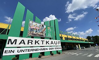 Das Marktkauf-Gebäude ist in die Jahre gekommen. Wann es zu einer Modernisierung kommt es unklar. - Dirk Windmöller