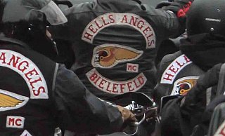 Die Bielefelder Hells Angels kommen seit der großen Polizei-Razzia am Mittwoch nicht aus den Schlagzeilen. - Archivfoto: Andreas Zobe
