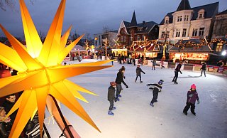 Die echte Eisbahn soll wieder ein Anziehungspunkt auf dem Weihnachtsmarkt werden. - Johannes Wöpkemeier