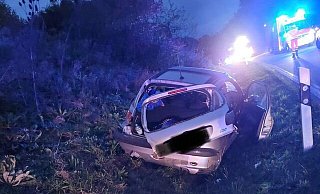 Zu einem Verkehrsunfall ist es am Montag auf der A2 in der Ausfahrt Vlotho-West gekommen. Ein PKW hatte sich überschlagen. - Feuerwehr Vlotho