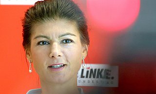 Sahra Wagenknecht hat angekündigt, bis Jahresende zu entscheiden, ob sie eine neue Partei gründet. Wenn sie das tut, fliegt die Linksfraktion auseinander und sackt auf einen Gruppenstatus im Bundestag ab. - Wolfgang Kumm