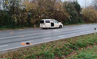 Am 26. November 2023 wurde bei dem schweren Verkehrsunfall ein 29-Jähriger getötet, sein Begleiter (24) schwerstverletzt. - Claus Frickemeier